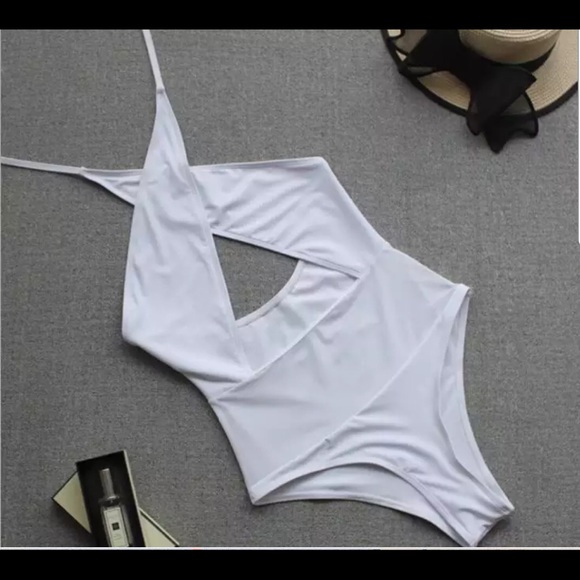 2019 Sexy Women One Piece Swimsuit New Swimwear - Picture 2 of 2